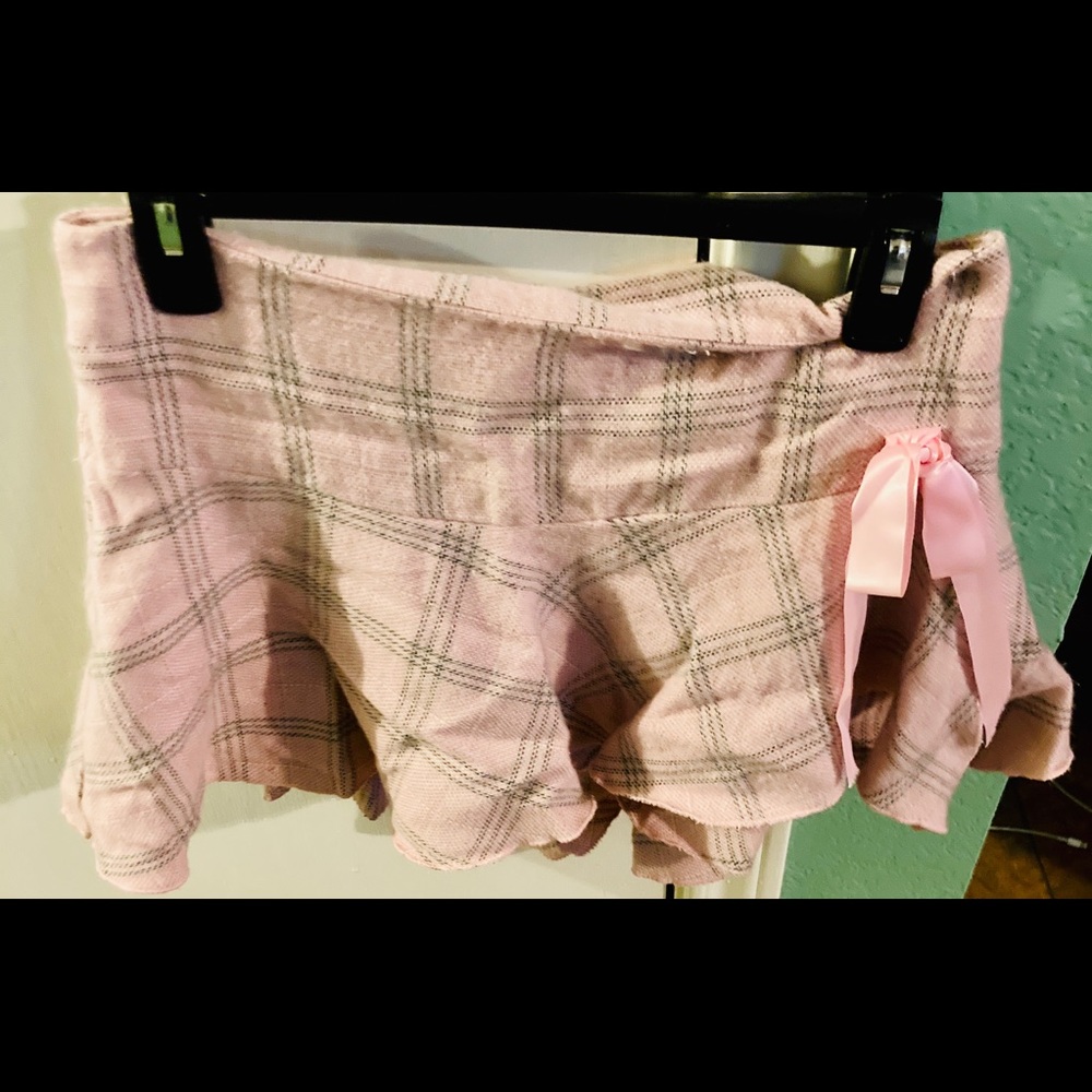 Ladies pink plaid ruffle skirt